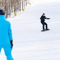 Snowboard-lessons-circle-200