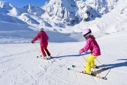Ski & Snowboard Schools in Morzine: A Definitive Guide (2024/2025)